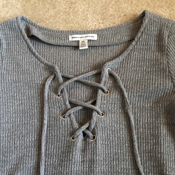 Laced V Neck Longsleeve - Picture 2 of 4